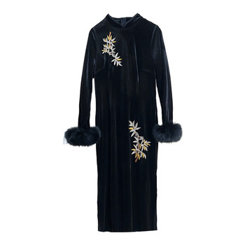 Meet the plus size new Chinese style black furry sleeve cheongsam