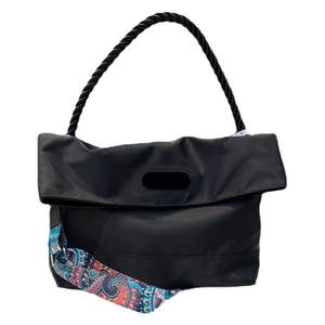 
Zuo Qianhu Bag Fashionable and versatile boy crossbody sports gym bag Large capacity Wide shoulder straps Trendy commuter postman bag