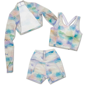 
There is such a cotton candy, a girl with long sleeves, split sun protection, children's swimsuit, teenager surfing suit