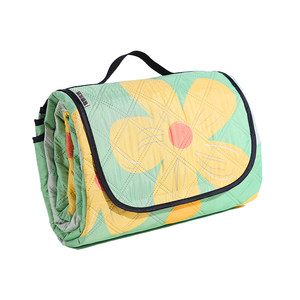 
Ultrasonic picnic mat moisture-proof mat thickened waterproof portable beach mat outdoor floor mat autumn outing camping grass mat