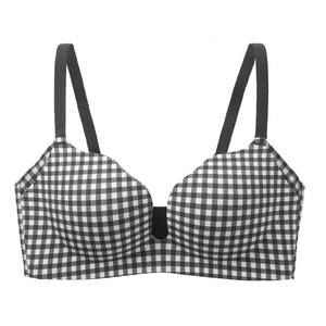 
Six Rabbits Seamless Underwear Women's Small Breast Gathering Antibacterial Bra Set