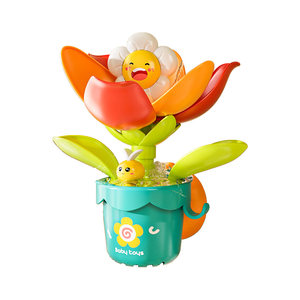 Children in water flowering, bath toy baby drama water spray water spray baby girl playing water artifact ducky duck