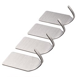 Yipin Impression guarantees compensation if the stainless steel hook rusts or falls.