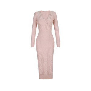 
XULU original innovative knitted gentle powder three-dimensional coiled warm and elegant slim high waist V-neck long dress