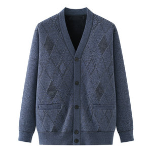 
Snow flying sweater sweater male middle-aged father autumn and winter cardigan coat plus velvet thickened father bottom line clothes