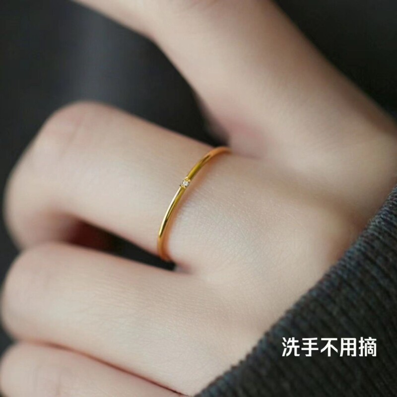Небольшое дизайнерское кольцо с камнем из нержавеющей стали, не выцветает, легкий роскошный стиль, изысканный стиль, 18 карат, с драгоценным камнем
