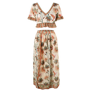 2025 new couple swimsuits for women bikini split long skirt with small breasts to make them look slim on the beach vacation hot spring swimsuit