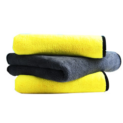Specially thickened car wash towels that absorb water and keep them clean