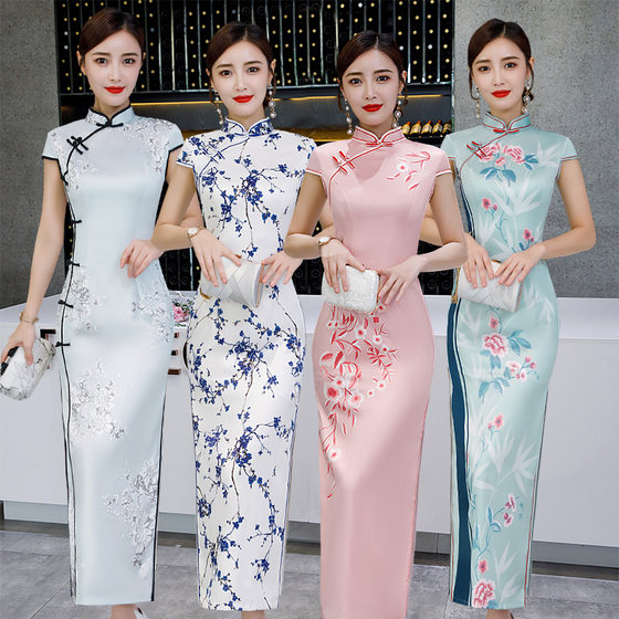 프랑스 치파오 소녀 패션 여름 향상된 긴 실크 기질 우아한 복고풍 약간 뚱뚱한 중국 스타일