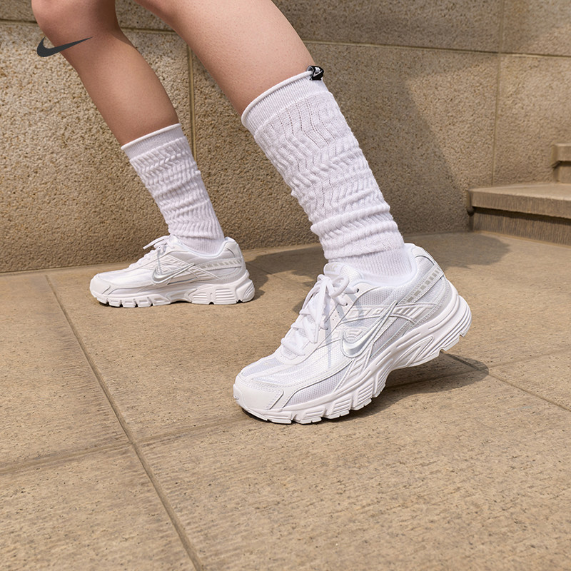 NIKE 耐克50款女鞋双11预售清单，一件的价钱买两件，等等党可以动手啦！低过海淘！