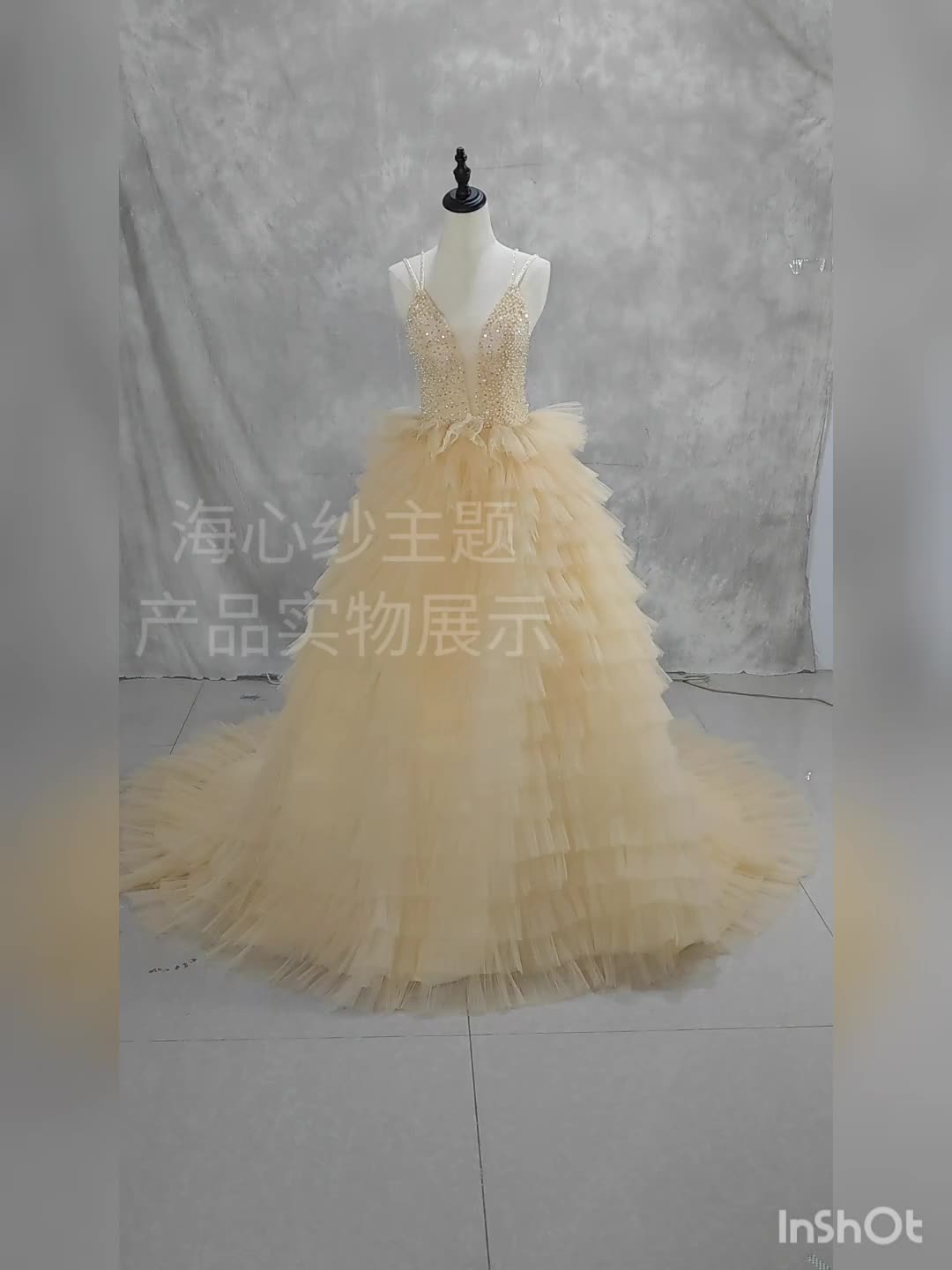 Wedding dress suitable for photo sessions, clothing for beloved