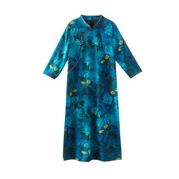 Beautiful Inn Satin Jacquard Stand Collar Three-quarter Sleeve Cheongsam
