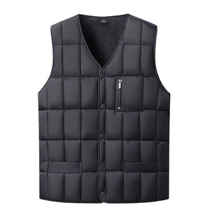 
Grandpa Woodpecker's quilted vest for autumn and winter, plus velvet and thickening for middle-aged and elderly people, winter dad's warm vest