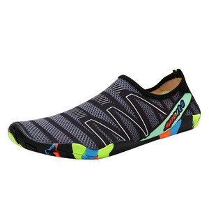 
2026 new beach shoes, men's and women's swimming shoes, beach outdoor quick-drying sandals, women's wading shoes, non-slip creek shoes
