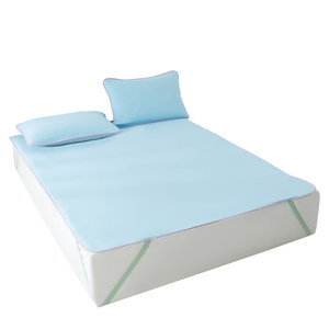 
The airy little deer cool feeling small ice mat ice silk mat is machine washable maternal and infant grade A summer fitted sheet, antibacterial and anti-mite