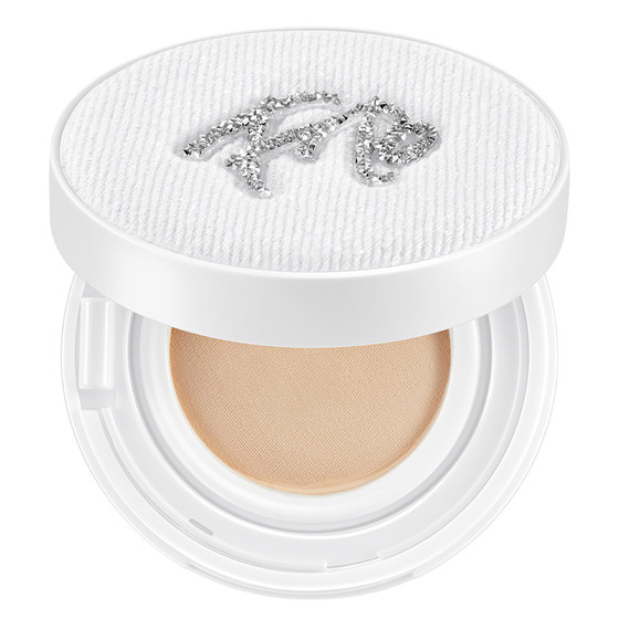 
fastb eraser denim air cushion conforms to the skin without removing makeup and concealer air cushion to create soft focus and radiant skin