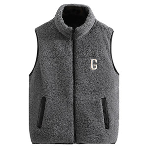 
In autumn and winter, men wear vests on both sides of lamb fur without hats and thermal vests for thickened students' vests and wear male horse clips on both sides