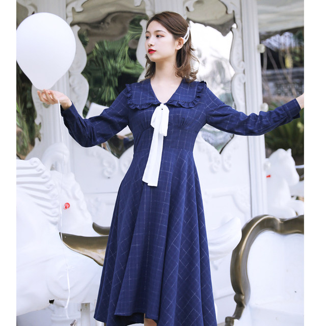 College Style French Retro Doll Collar Dress main image 0