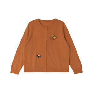 
Exquisite 100 wool pumpkin pony brooch round neck single breasted versatile knitted sweater cardigan Annie Forest