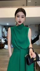 Старинное пальто 小个子法式设计感气质女神范连衣裙2021年夏季高端赫本风无袖裙子