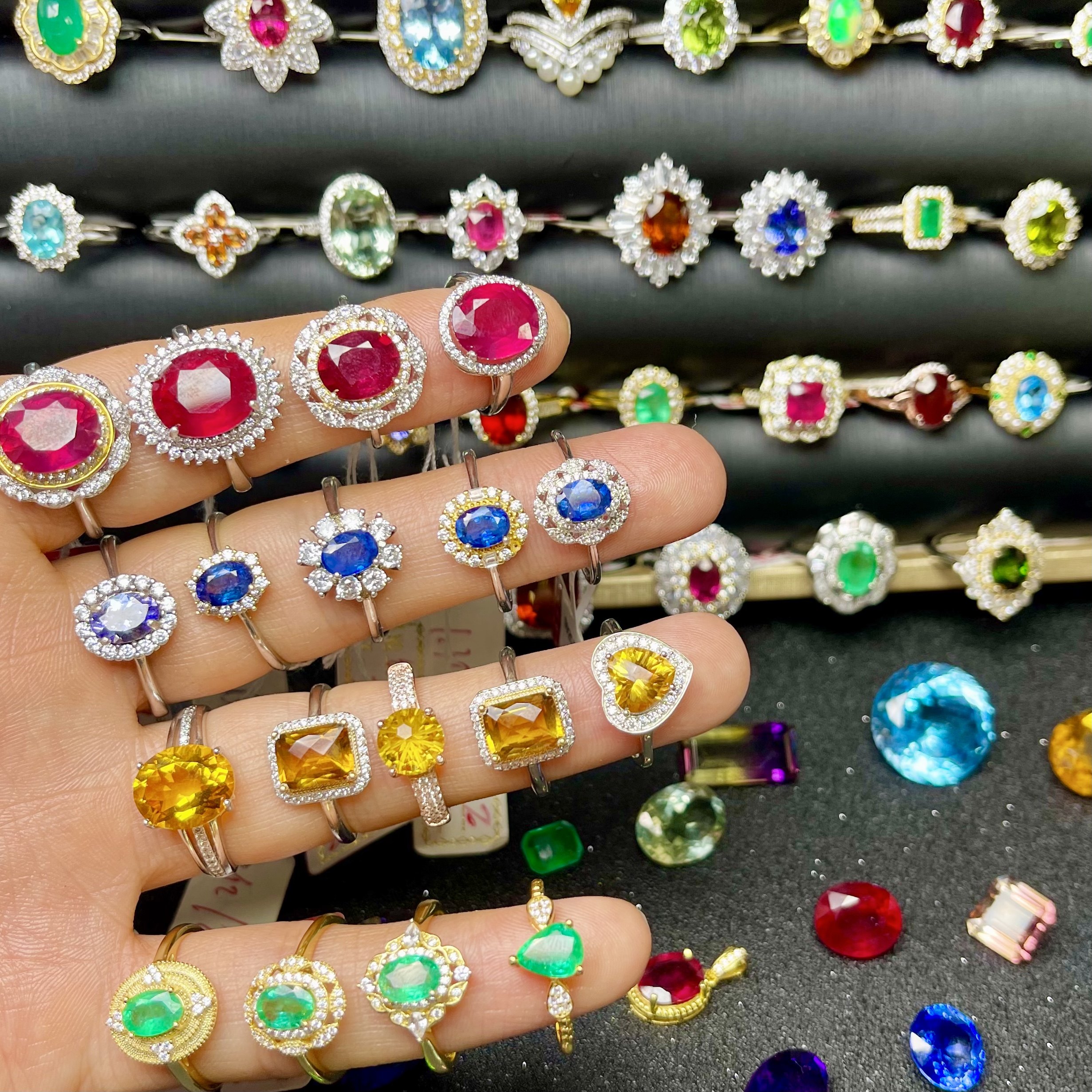 925��18k������ ��Ȼ�ʱ�������ʯ ��ʯ�ɶ��ƽ�ָ��׹�������� 8.8Ԫ