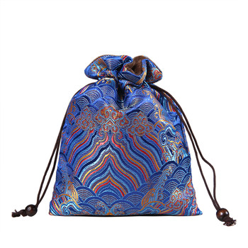 High-end hand-embroidered double-layered cotton and linen brooch bag