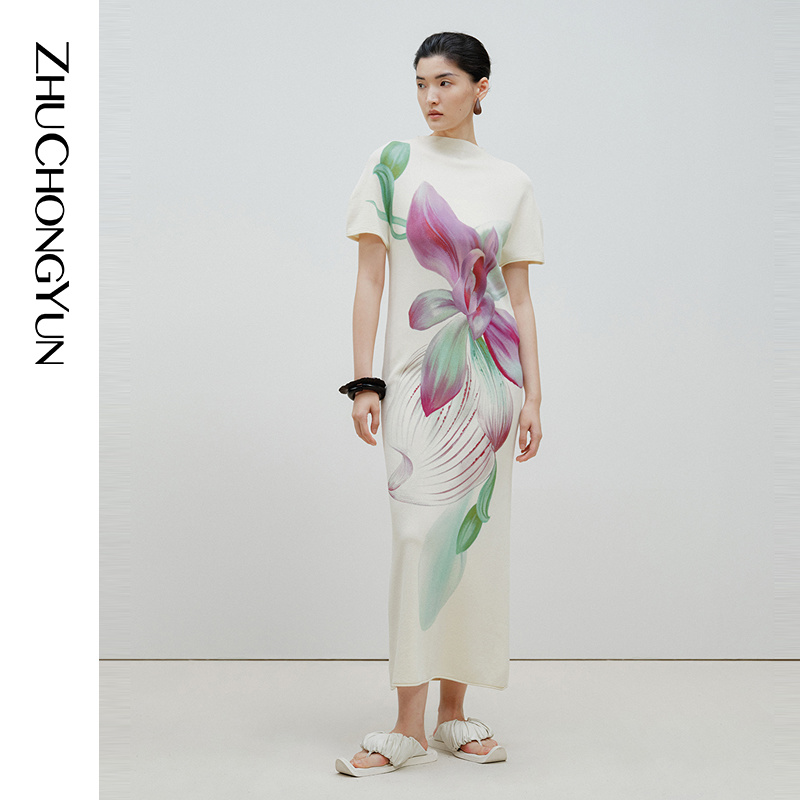 【雕花塑影】ZHUCHONGYUN24夏新款新中式连衣裙圆领短袖直身长裙