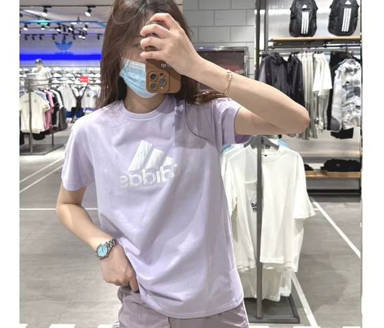 文文正品adidas阿迪达斯女生新款舒适运动休闲短袖圆领T恤IP7087