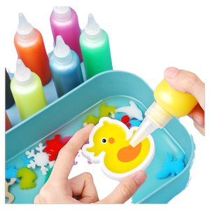 
Little duck internet celebrity water toy children's dishwasher magic water elf children playing with sand indoors