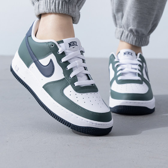 Nike耐克AIR FORCE 1板鞋女2024新款低帮休闲鞋空军一号运动鞋