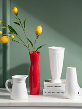 INS Небольшая ваза чистоты Белая керамическая ваза Простые японские настольные маятники Гостиная Цветы Домашний декор