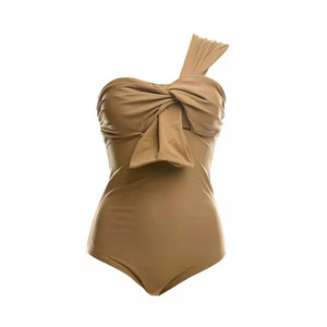 
High-end swimsuit women's one-piece pure lust style small breast bikini slimming Korean ins hot spring 2026 new hot style