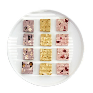 
Dog snacks freeze-dried snowflake crisp cranberry blueberry yellow peach cat snacks freeze-dried nutritional hydrating pet food supplement