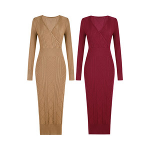 
XULU original autumn and winter knitted three-dimensional cable pattern gentle hip-hugging skirt elegant slimming high waist V-neck sweater dress