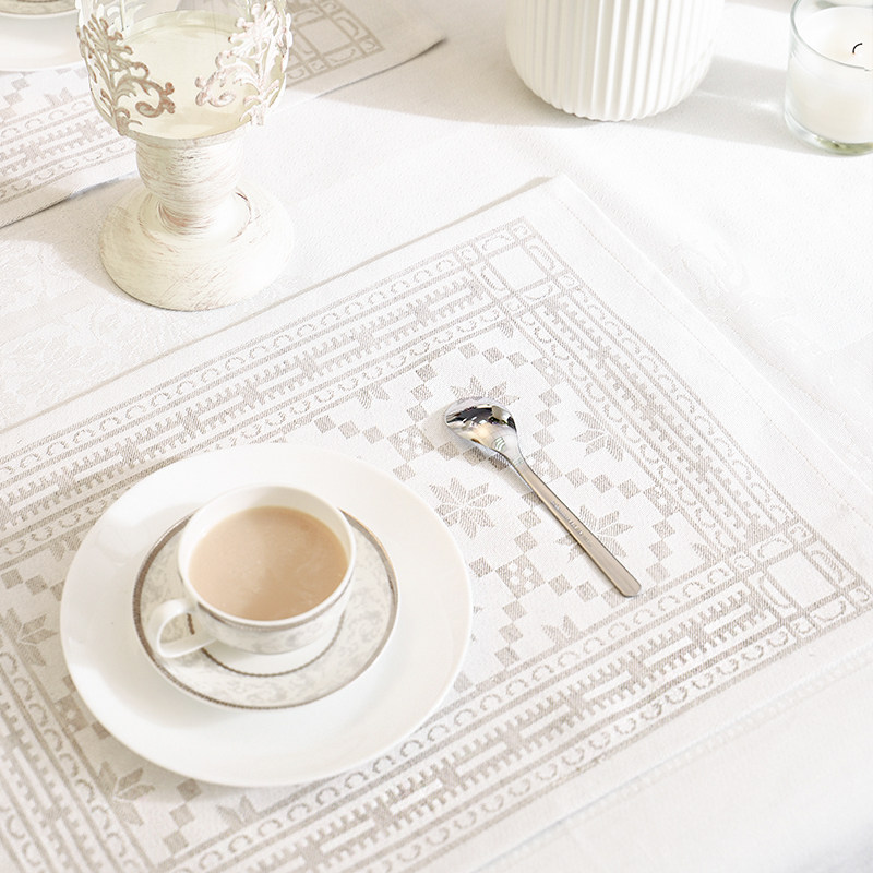 White Eight-Petal Rose Cotton Jacquard Napkin