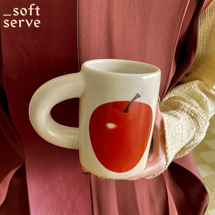 SoftServe柔软供应 苹果通心粉陶瓷粗把手马克杯复古卡通马克水杯