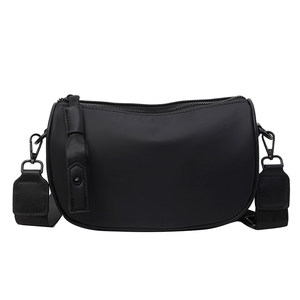 
Crossbody bag for women 2026 new super popular lightweight one-shoulder all-match casual Oxford cloth small bag commuter mobile phone bag