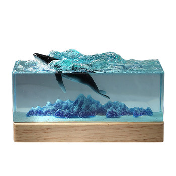 Blue Mountain whale carts healing a couple birthday gift, marine whale USB night light night light resin desktop ornament
