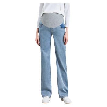 Fisher Chunqiu wearing new mop jeans outside the United States
