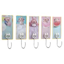 Stainless steel hooks are self-adhesive and powerful on the wall. Multi-functional kitchen dormitory heavy objects sticking hooks