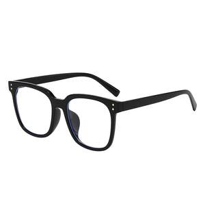 
Black-framed glasses for men can be matched with myopia, astigmatism, the same style as the Internet celebrity without makeup, large frame, high-end eye frame for women