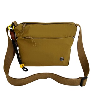 
Fashion crossbody bag for women 2026 simple one-shoulder ultra-light high-end niche versatile and exquisite new commuter small bag