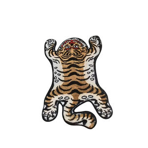 
Car center console armrest box mat Tibetan tiger blanket plush car interior dustproof protective cover layout universal tiger