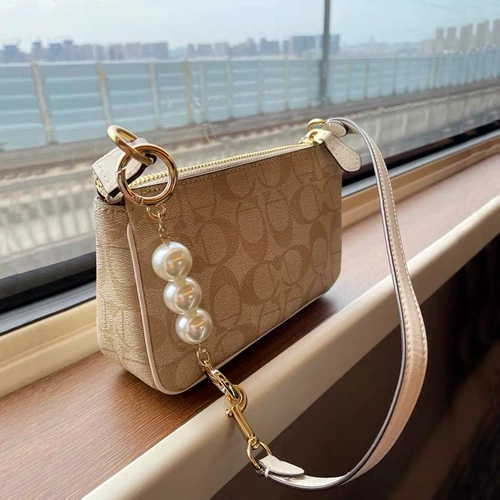 Шанхайский склад склад