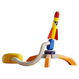 Children's foot stepping on the sky small rocket launchers toy toy glowing flying sky cannon outdoor pedal launcher boys 3 years old 6