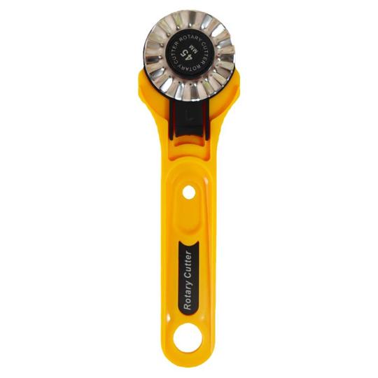 Tibbiy korik paytida buzuqlik Botinkali qalam yubka fotosurati