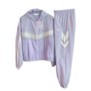 
Li Ning Women's Fashion Set Summer New Sunscreen Ice-Sensory Exhaust Exhaust Ultra Light Breathable Hooded Wind Coat Sports Set