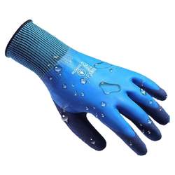 Fishing gloves do not stick to bait in summer