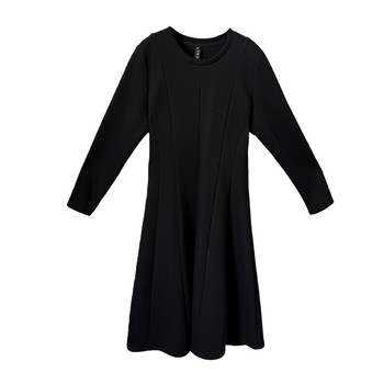 
Plus size women's sweatshirt dress is loose and slimming
