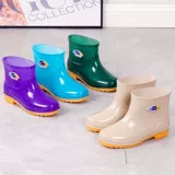 Весенние и осенние утолщенные женские резиновые сапоги короткие туфли для плавания с трубкой женские резиновые туфли непромокаемые нескользящие бахилы рабочая защитная обувь короткие резиновые сапоги для улицы средняя длина